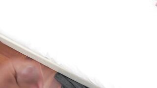 【麻花免费视频】妻子出轨被抓了被我与朋友狠狠抽插轮草