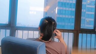 【麻花免费视频】替父还债的女儿 性感黑丝美腿肩上扛爆操高潮浪叫