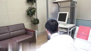 【麻花免费视频】性感日本秘书在办公室遭受同事们的轮奸