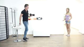 【麻花免费视频】甜美的金发女郎性交各种大鸡巴暴插高潮