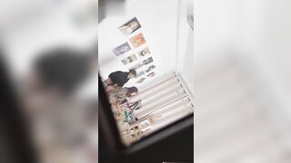 【麻花免费视频】校园新瓜！烟台科技学院画室doi事件！情侣画室做爱被偷拍！