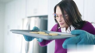 【麻花免费视频】为什么你想把你的种子喷在女孩脸上——摩洛伊斯兰解放阵线卡特里娜柯尔特问继子