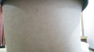 【麻花免费视频】情趣圆床房约来个丰满性感女孩跪舔后入抽插