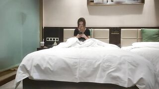 【麻花免费视频】约娇小00后美乳坚挺玲珑有致乖巧软萌爆操她