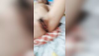 【麻花免费视频】性感少妇骚逼，口交足交大鸡巴，揉奶玩逼，激情上位！