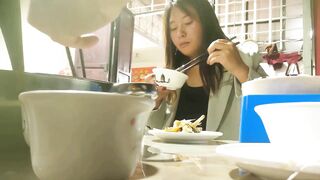 【麻花免费视频】“我们一起双插你老婆啊？”国产夫妻交换群P