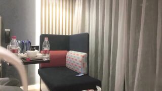 【麻花免费视频】极品豹纹小姐姐被套路，主动口交无套被操