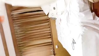 【麻花免费视频】眼镜美女反差婊，骑乘吃屌身后口爆吞精_副本