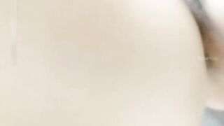 【麻花免费视频】勾搭医院大厅白领少妇，跟到洗手间直接操起来