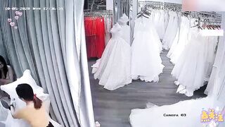 【麻花免费视频】婚纱店偷拍新娘伴娘试婚纱露出可爱奶子