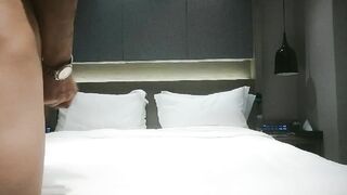 【麻花免费视频】高颜值大长腿高筒靴女神，真实性感苗条甜美，做爱很洒脱