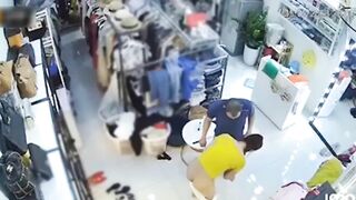 【麻花免费视频】【强奸纪实】监控下强奸翻车精选，两位小姐姐教科书级自救全过程