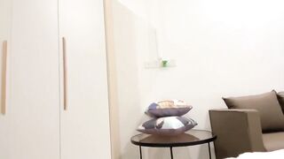 【麻花免费视频】【超人探花】简直美女D罩杯大奶子被连干两炮，这对车灯太耀眼了