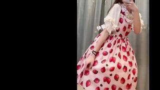 【麻花免费视频】【高端泄密】上海学生“李佳凯”下海做鸡每天联系吃屌口爆