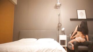 【麻花免费视频】【大叔探花】蜂腰翘臀清纯169cm小姐姐被大叔暴力打桩