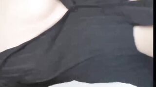 【麻花免费视频】【姐弟乱伦】姐姐美腿黑丝诱惑，女上坐射，看精液从逼内喷射出来