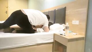 【麻花免费视频】【爱情故事】勾搭漂亮小少妇，有老公的人妻干起来就是有种莫名的刺激感