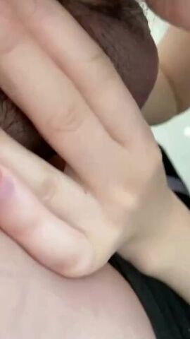 【麻花免费视频】【叔嫂乱伦】帮大嫂通下水道，偷看到嫂子换衣服，忍不住直接强行狂操嫂子