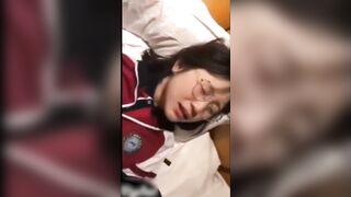 【麻花免费视频】【最新鬼父乱伦】幼师小处女被鬼父精神控制破处
