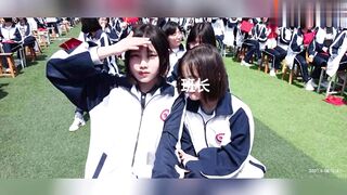 【麻花免费视频】福建二中孙薇和亲哥哥乱伦，变态哥哥卫生间偷闻妹妹内裤