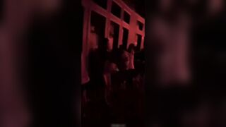 【麻花免费视频】舞厅内抠逼摸屌摩擦穿着清凉的美女好多