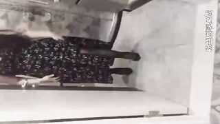 【麻花免费视频】【封神乱伦】哥哥外出打工嫂子很寂寞新买内衣换上勾引我，忍不住也就只能内射她了，肥水不流外人田，不然也会出去勾引别人