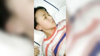 【麻花免费视频】中学生破处+女厕所排队偷窥+小学老师出轨