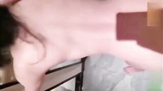 【麻花免费视频】女儿被爸爸干尿