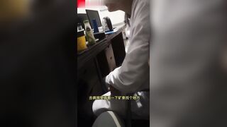 【麻花免费视频】成都医院夜班小护士和大夫偷情，巨乳小护士医院值班室做爱还有监控都不怕