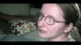 文静眼镜妹被黑人的大屌插到凌乱20分钟