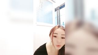 打 扮 性 感 迷 人 假 扮 招 嫖 賣 淫 女 勾 搭 大 叔 回 家 裏 啪 啪 口 爆 吞 精.