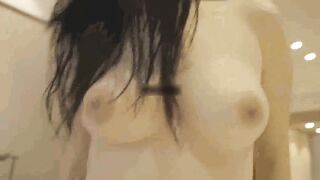 自拍达人高级酒店约操36E巨乳性感美少妇,奶子坚挺圆润,逼逼粉嫩性感,可以肏但不能乱摸,自己女上位坐上干!国语!