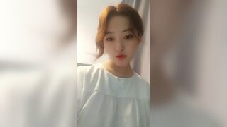 高 顔 值 甜 美 短 發 妹 子 巨 乳 誘 惑   性 感 內 衣 露 出 粉 嫩 大 奶 揉 搓