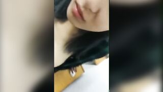 网爆门事件推特社交流出没戴胸罩的学妹和男朋友在教室啪啪对白很有内涵