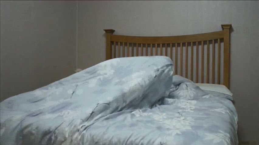 齷齪渣男小旅館找了個經驗豐富的兼職小姐姐泄瀉火 主動吃雞巴嘗試各種體位 服務蠻不錯的 720P高清