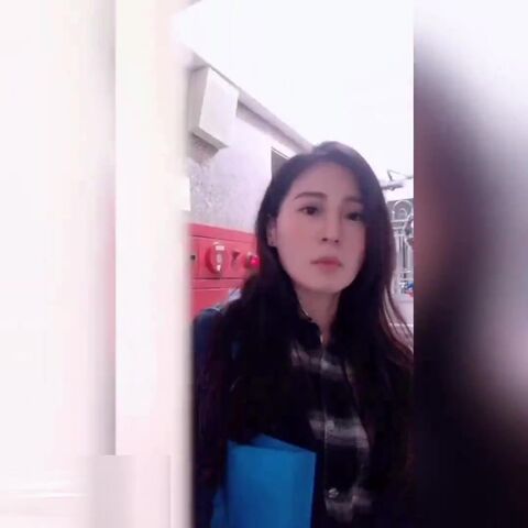 小 玲 十 八 歲 車 禍 接 骨 的 大 男 生 鬱 鬱 寡 歡 患 有 自 閉 也 陽 痿 下 定 決 心 要 治 好 家 南 的 陽 萎