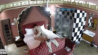 主题宾馆拍眼镜妹骚到当JJ插进去那一刻呻吟销魂嗷嗷叫