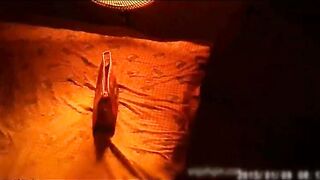 夜晚散步发现个新开的按摩店,挑了位颜值高,身材好腿又长的美女服务,还是极品蝴蝶穴,这姿色平时没800搞不到!