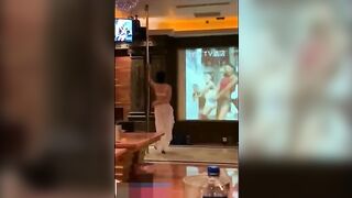 假日約單位白皙騷女同事開房舔穴狂肏2