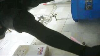 國內廁拍大神暗夜奶茶店員工女廁偷拍精選