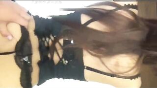 魔鬼身材包臀长裙翘臀大美女性感情趣黑丝内衣跪在床上翘着屁股求操,