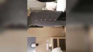 约了个颜值不错大长腿妹子，沙发调情口交后入大力猛操，很是诱惑喜欢不要错过