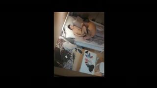 【91约妹达人】偷拍室友跟新泡到的学生妹调情啪啪，身材苗条腿超细，温柔听话口活好，前后夹击插得爽