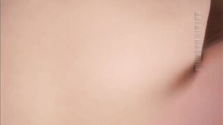 帅小伙微信勾搭了很久的漂亮美少妇,趁她老公不在约到酒店啪啪,有点害羞一直玩手机拉到床上抱着大腿使尽全力干