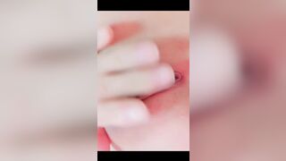 颜值不错老牌主播瞳孔自慰大秀 逼逼粉嫩全裸床上两根手指抠逼呻吟娇喘 很是诱惑喜欢不要错过