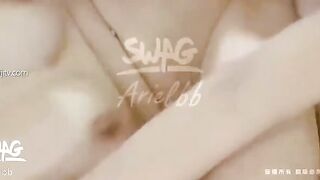 SWAG剧情台湾极品爆乳嫩模扮成女警突袭KTV 将男子带回酒店激情性爱 豪乳乱甩呻吟甜美分外妖娆