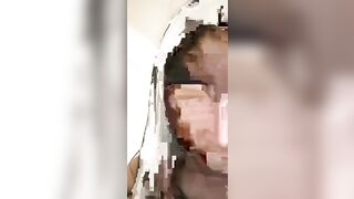 小婊妹的诱惑露脸一天不做爱浑身都难受，舔着小哥哥的鸡巴说着最骚的情趣，无毛骚逼特写各种姿势抽插，浪叫不断