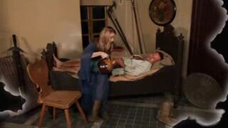 【乱伦】爸爸卧床不起 提出了过分的要求 要女儿满足一下他的需求